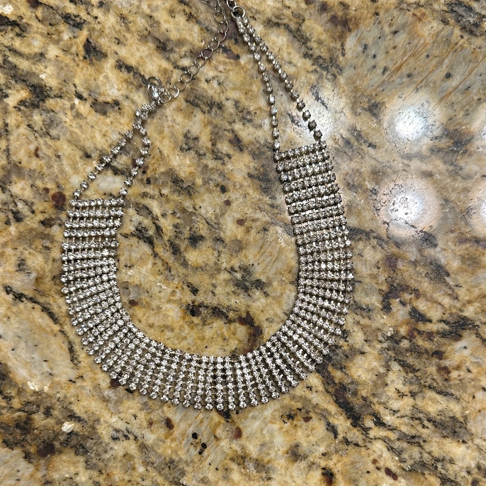 Crystal choker necklace